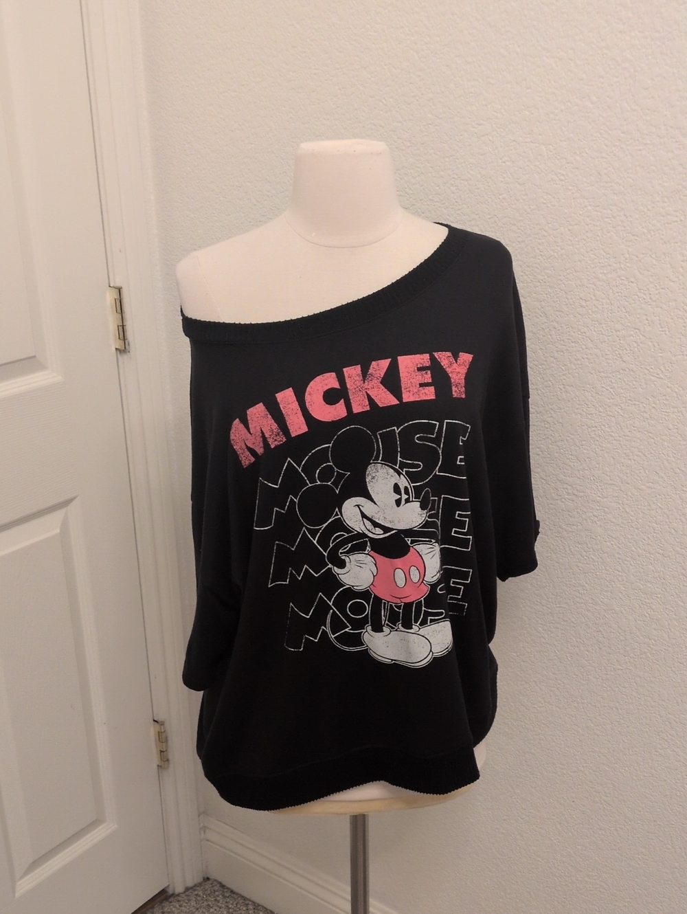 Disney Mickey Mouse XL Black Shirt Classic Design